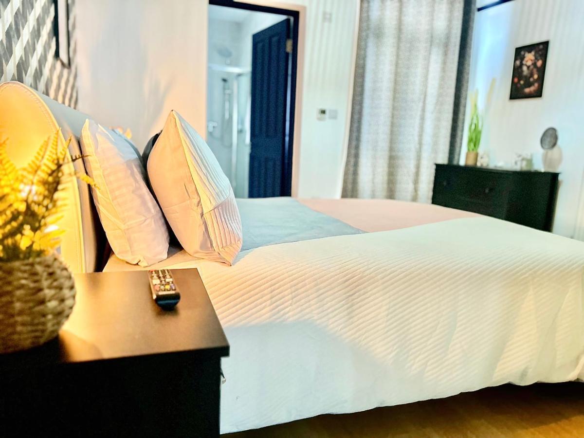 Rest Boutique Golders Green 런던 외부 사진