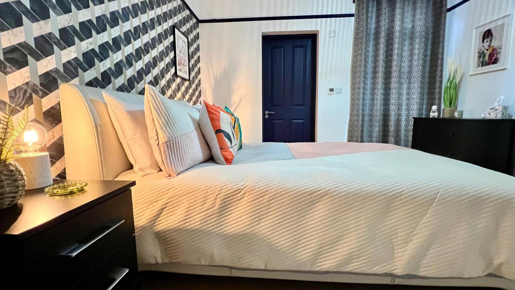 Rest Boutique Golders Green 런던 외부 사진